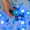 Lichtgevende blokjes en mannetje - Blair