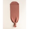 Gebreide slaapzak cocoon - Brick (opgelet ouders hebben dit reeds in het bezit) (Geboortelijst Lucie D.K.)